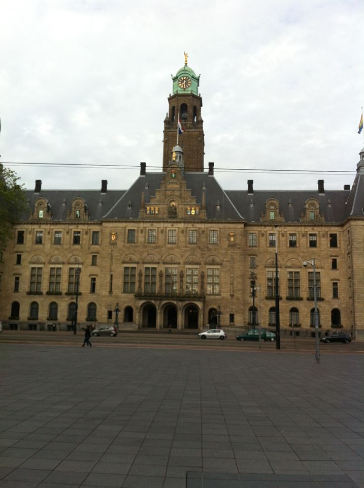 Berpetualang Seharian ke Rotterdam yang Futuristik