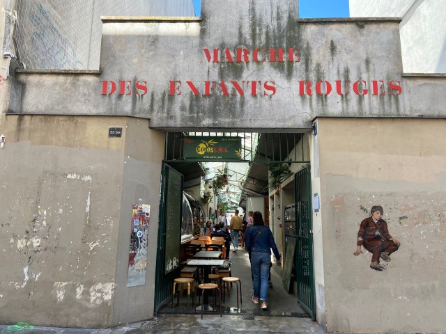 Liburan keluarga ke Paris di musim dingin