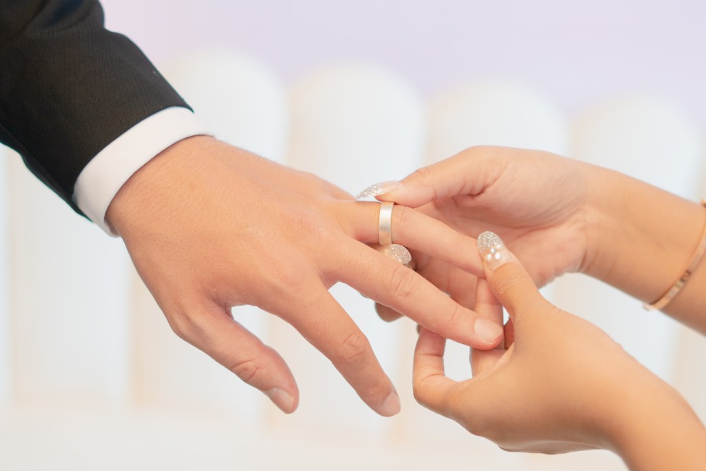 Menikah dengan WNA di Indonesia