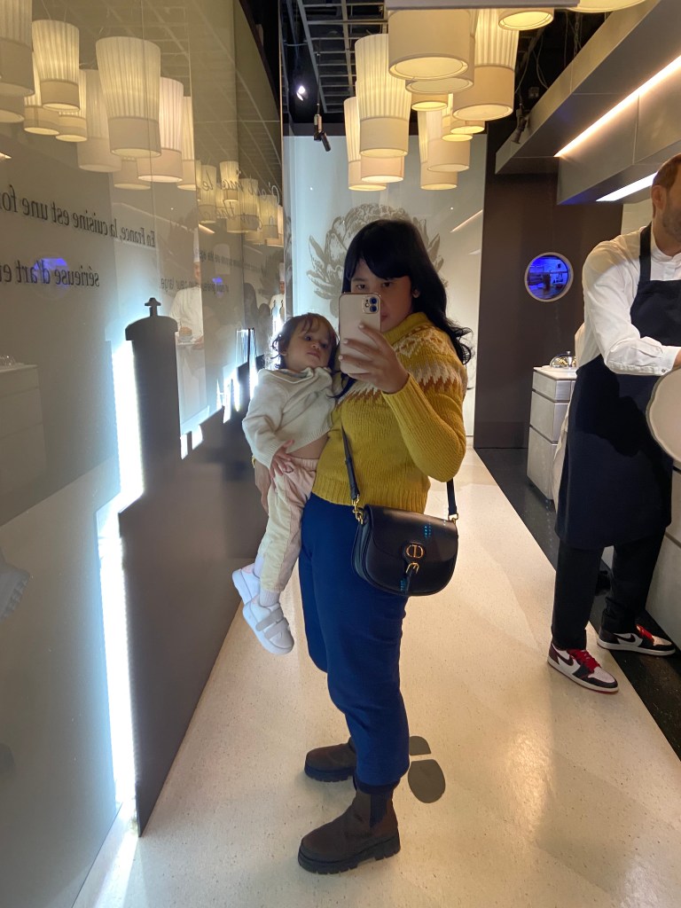 Liburan keluarga ke Paris di musim dingin