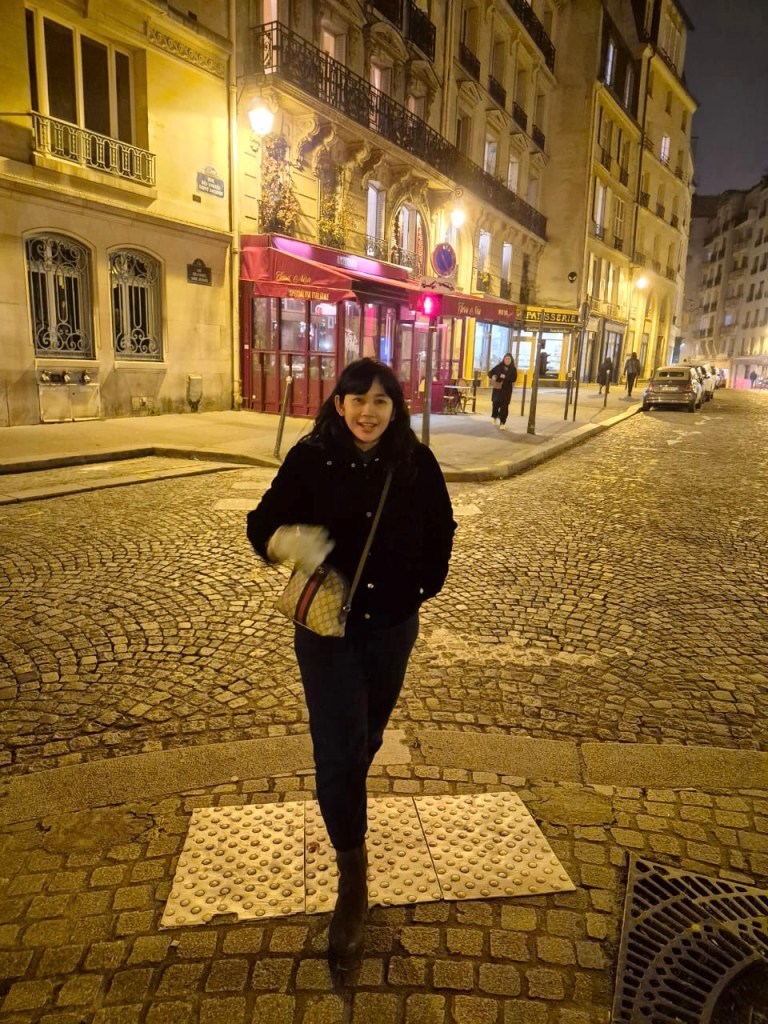 Liburan keluarga ke Paris di musim dingin